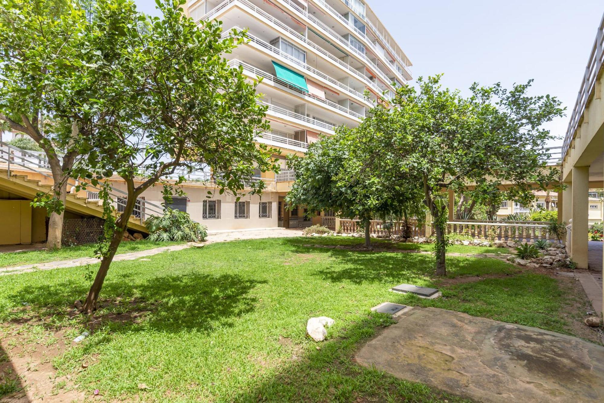 Beach Garden Apartment Торремолинос Экстерьер фото