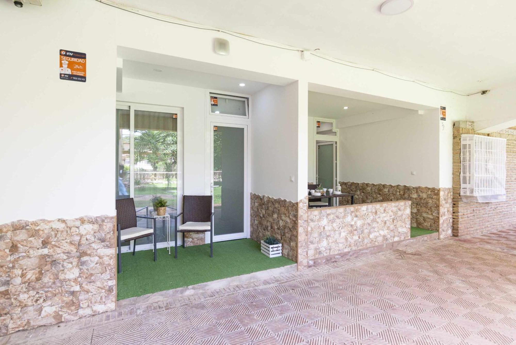 Beach Garden Apartment Торремолинос Экстерьер фото