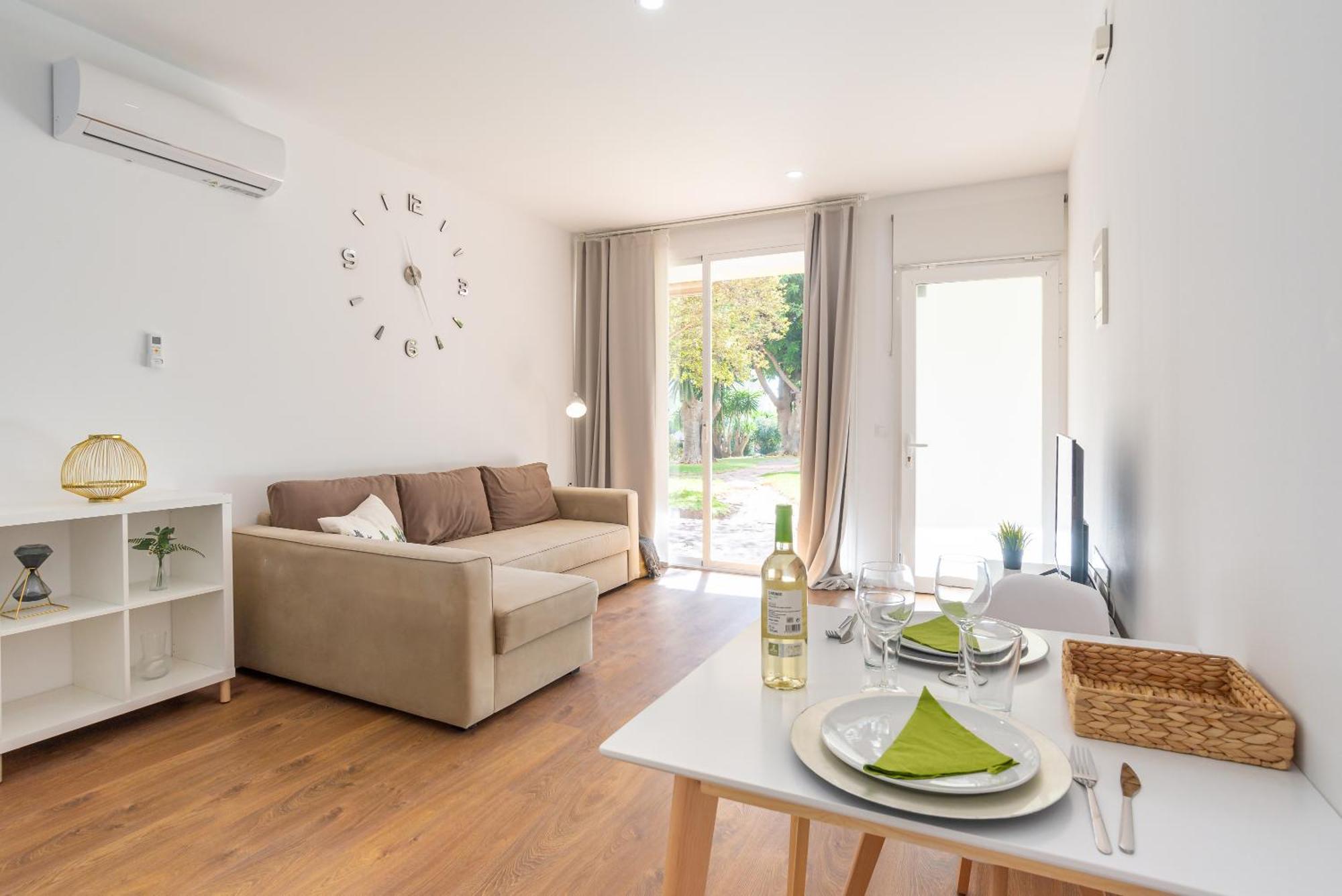 Beach Garden Apartment Торремолинос Экстерьер фото